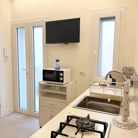 Little Apartment *